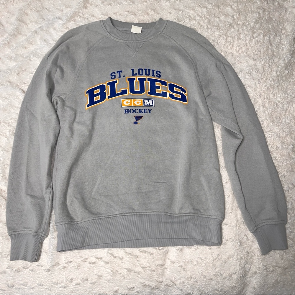 Women’s St. Louis Blues crewneck sweatshirt (grey size medium)